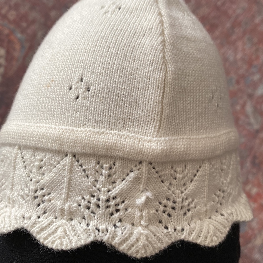 New Pottery Barn Kids cashmere blend baby bonet and socks set 3-6 months. - Picture 7 of 7